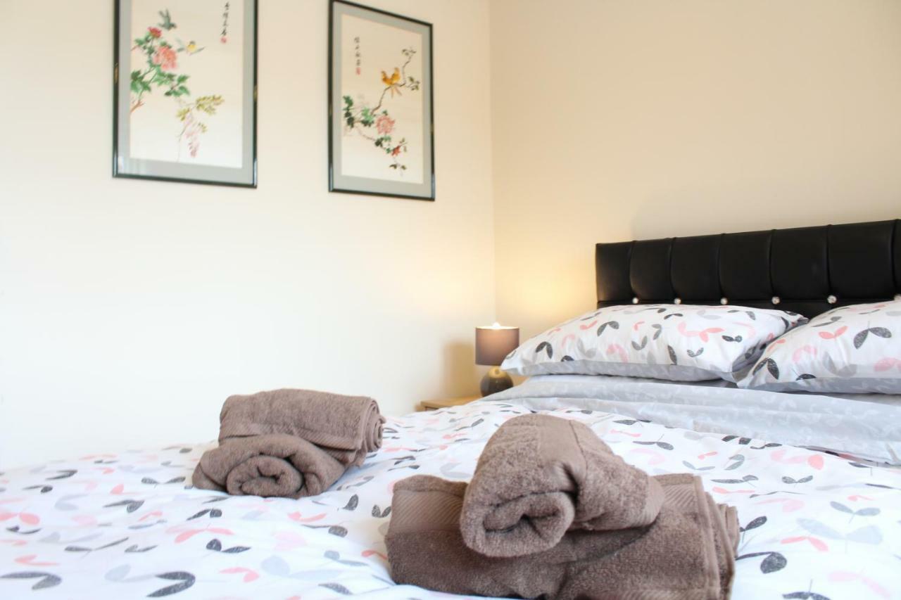 Van Apartments Caerphilly Extérieur photo